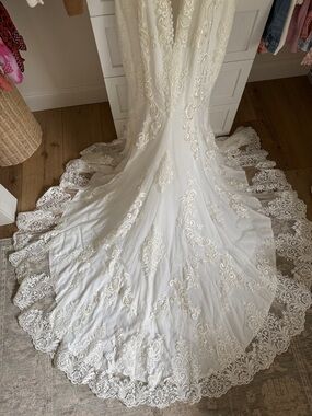 NWT Casablanca Zola 2324 Wedding Dress - Size 12, Ivory